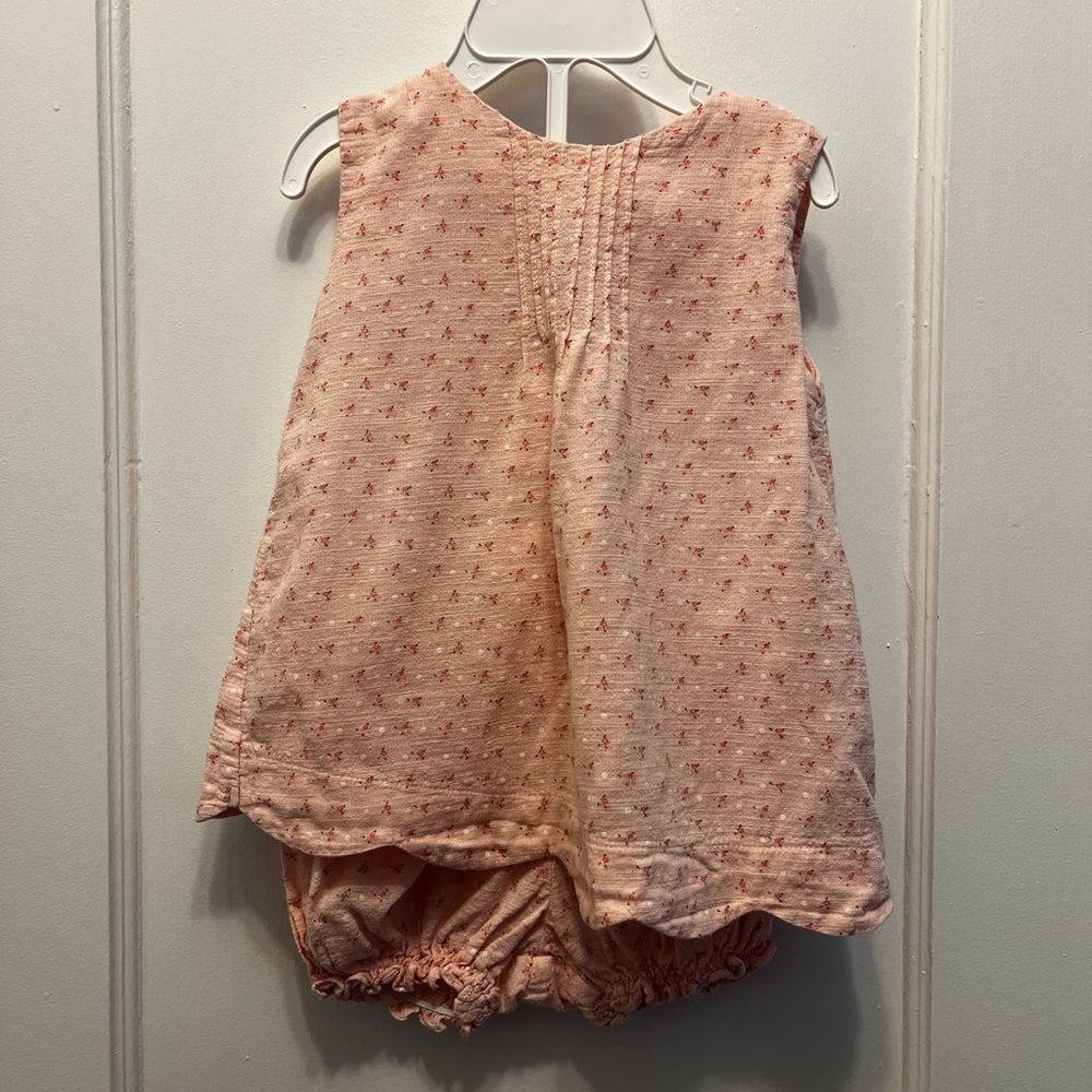 Adorable scalloped shirt and bloomers